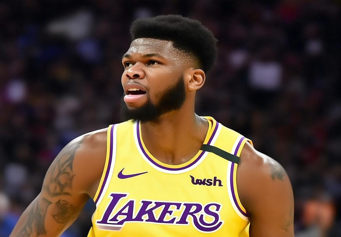 尝试！美媒：勇士、湖人、雄鹿涉及四方交易，字母哥、格林离队